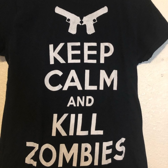 Keep Calm and Kill Zombies T-shirt - Juniors XL - Picture 2 of 5